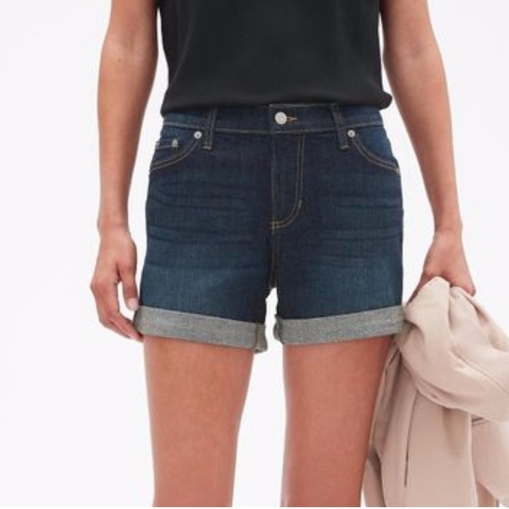 Banana Republic 4in Denim Shorts Dark Wash Size 26/2 Beach Minimal Summer Modest